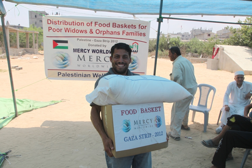 Palestine Food Distribution 2012